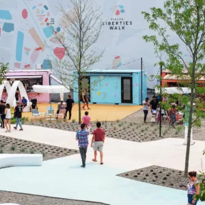 Piazza pod park boxpop shipping containers