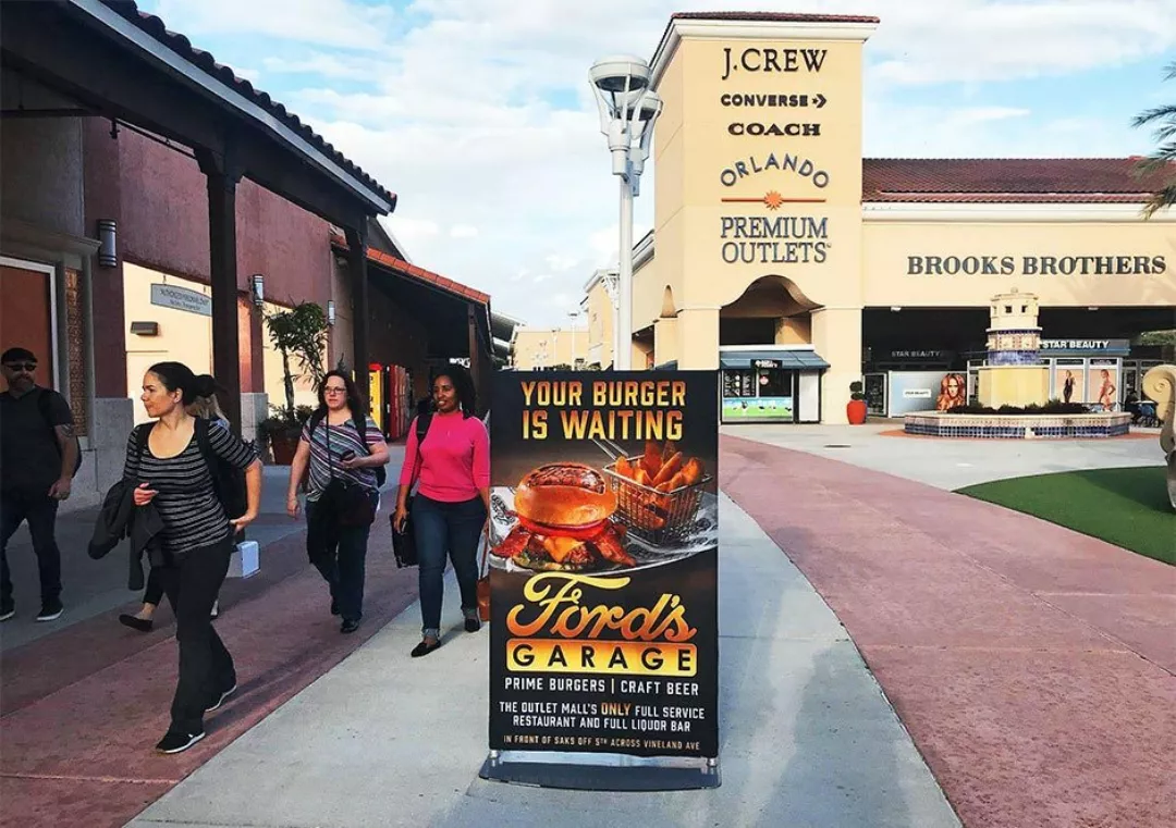 Business Stand Up Banners | Outdoor Banners for Business