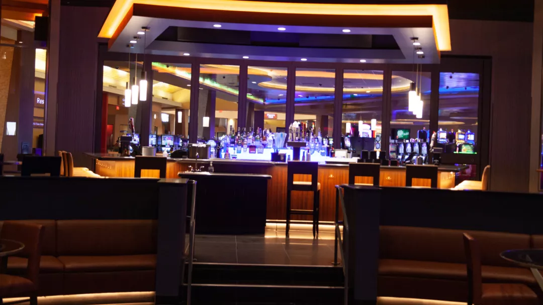 Custom Bar Countertops | Sports Bar Interior Design