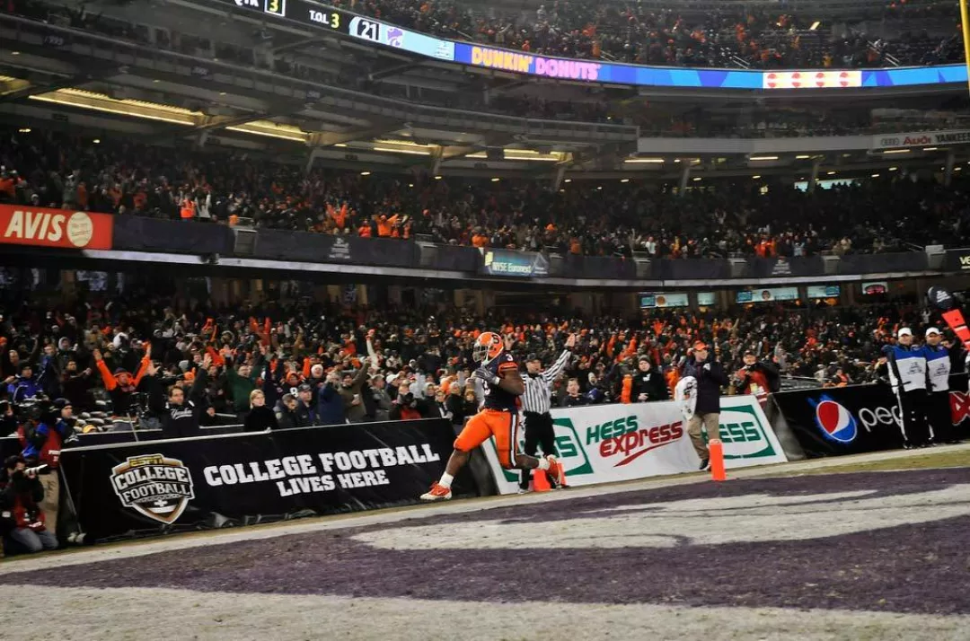 Sideline Signatures | Branded Sideline Barricades with Padding