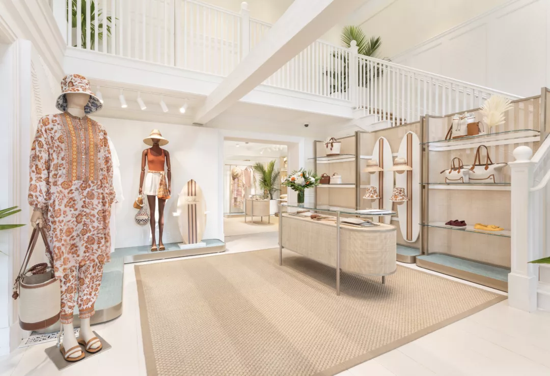 Wood Fabrication Retail Fixturing | Custom Luxury Retail Shop