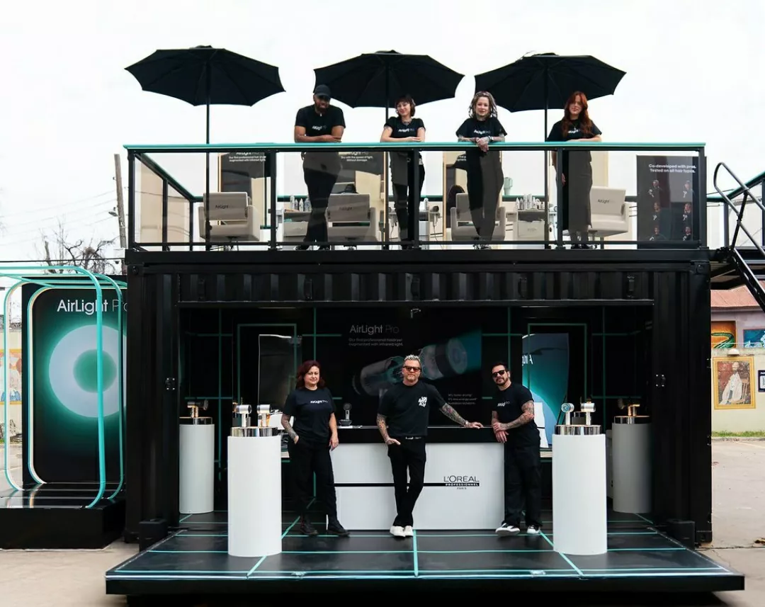 Loreal Retail Pop-Up Air Light Pro