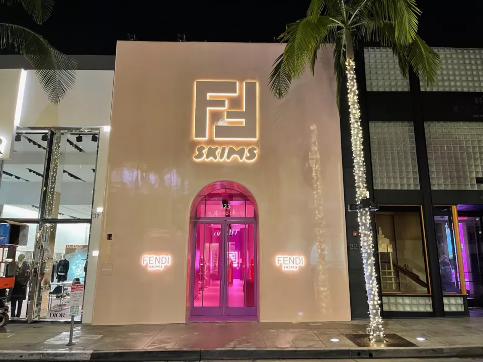Foam3D Retail Facade | Glossy Finish