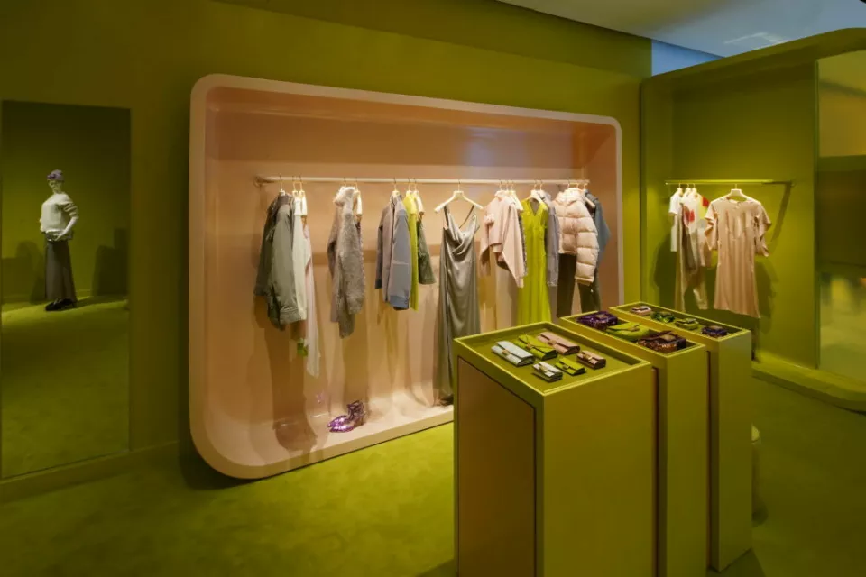 Retail Interior Design | Highly Custom Retail Fixtures
