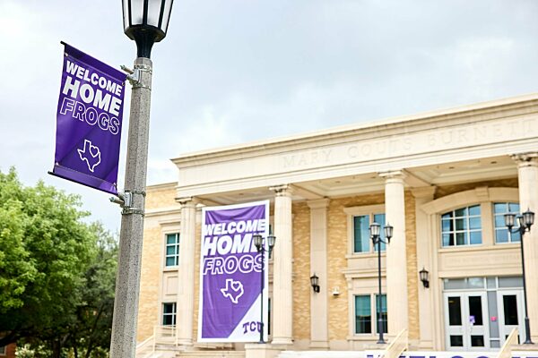 Custom Pole Banners | Vinyl Banners for College Campus
