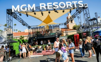 Box Pop Shipping Container Octagon Kaaboo MGM Resorts 26 EMAIL