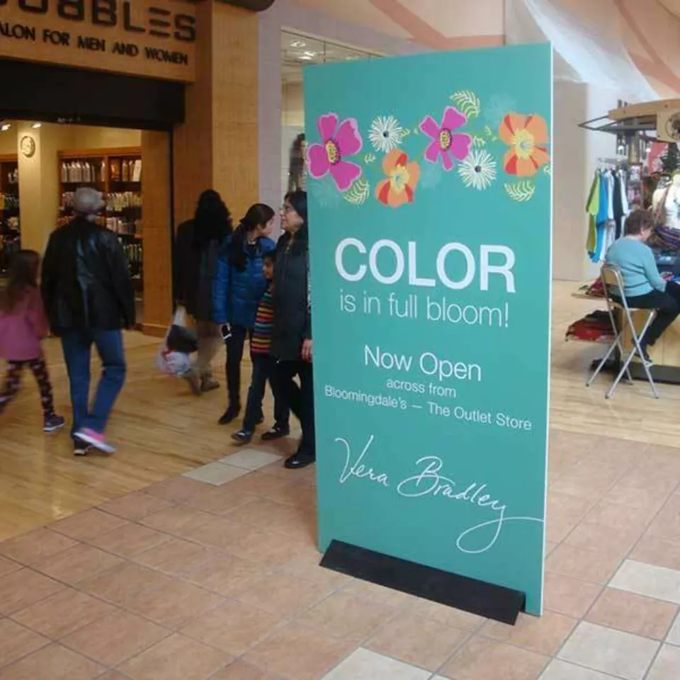 Standing Banner Signs | Custom Banner Printing