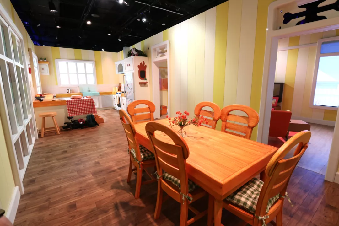 Custom Event Space Fabrication | Foam and Wooden Fabrication