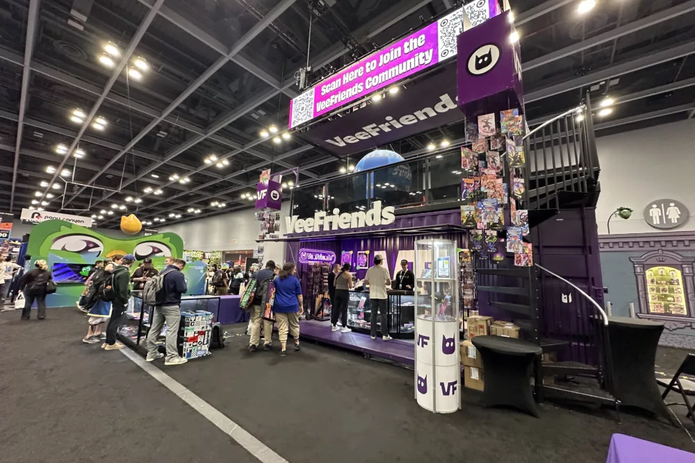 Vee Friends Tradeshow Container Edited