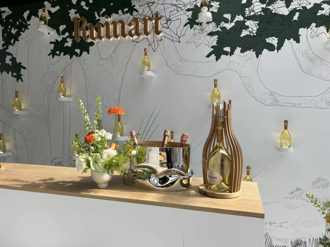 Custom Bar Countertop | Ruinart Conversations with Nature