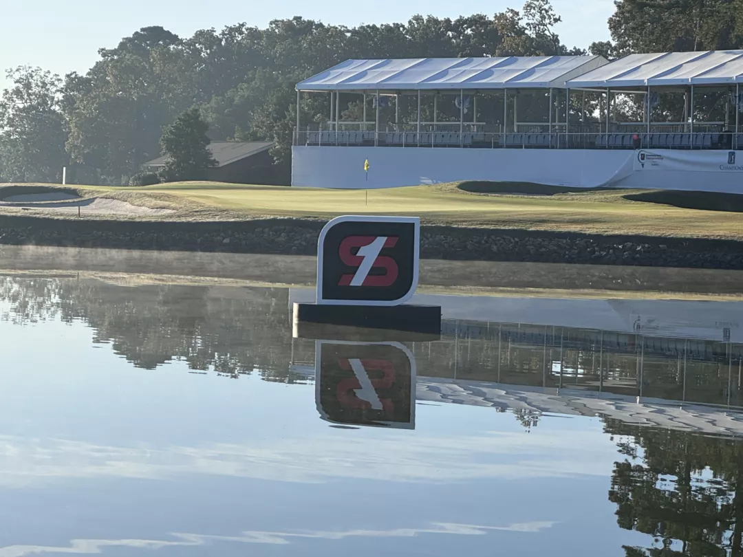 Golf Pond Float | Giant Floating Logo